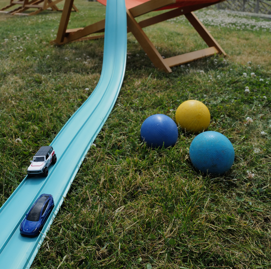 🚗 Pourquoi les circuits de voitures restent les jouets préférés des enfants en 2025